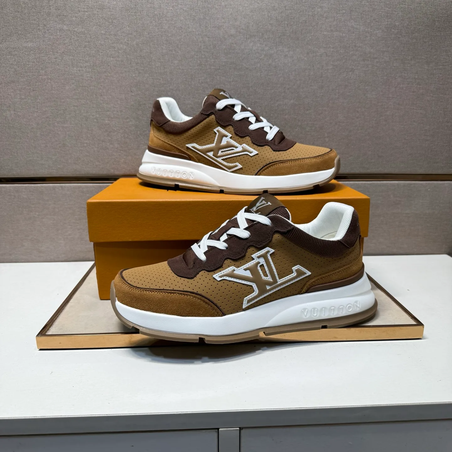 ⬛️Men's shoes 💰p442 [LV～] Men's casual shoes 2025z cabinet sales simultaneously 🔶Size: 38-44#️⃣ 🔷3 colors🔜The upper is made of multi-material splicing➕Mesh lining, comfortable and breathable, sole: original comfortable and wear-resistant outsole, ⚠️real thing📱photographed🎬real thing is better📢📢📢